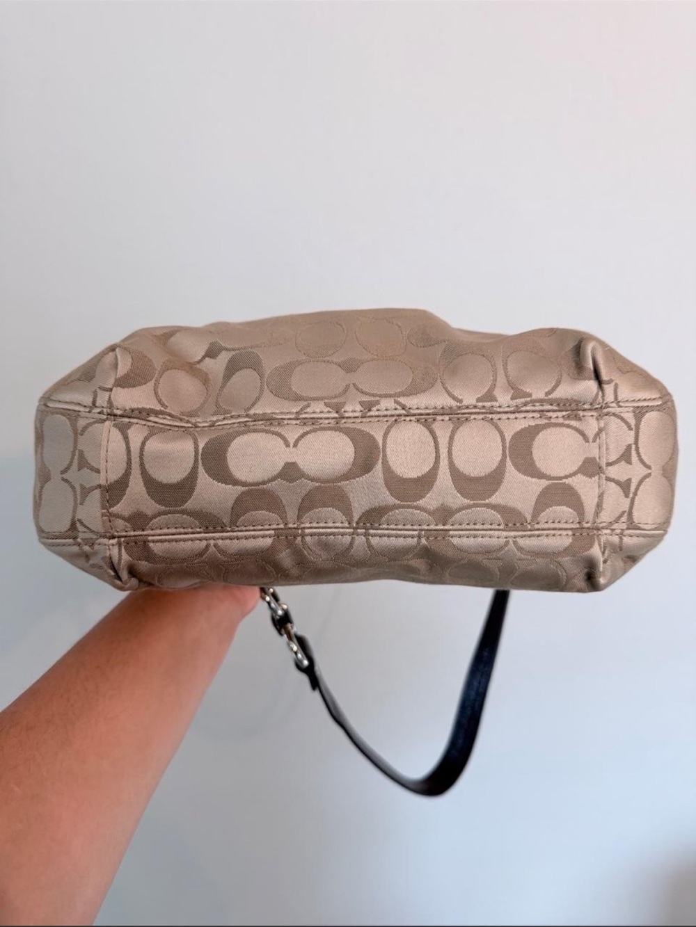 Coach Ashley Signature Hippie Shoulder Bag 🤎✨ - Picture 7 of 9